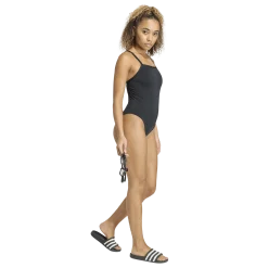 ADIDASess thstrp suit