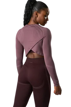 ICANIWILLimpact seamless ls crop top