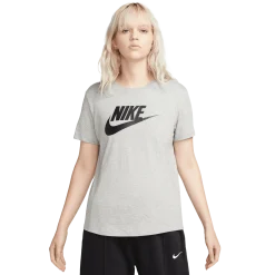 NIKEnsw tee essntl w